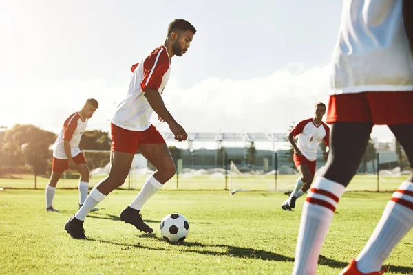 depositphotos_616312198-stock-photo-team-sports-game-soccer-teamwork