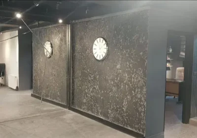 122